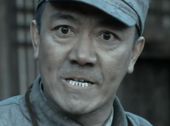 李云龙老婆爆料视频,揭秘军旅生涯背后的感人故事 第2张 李云龙老婆爆料视频,揭秘军旅生涯背后的感人故事 第2张